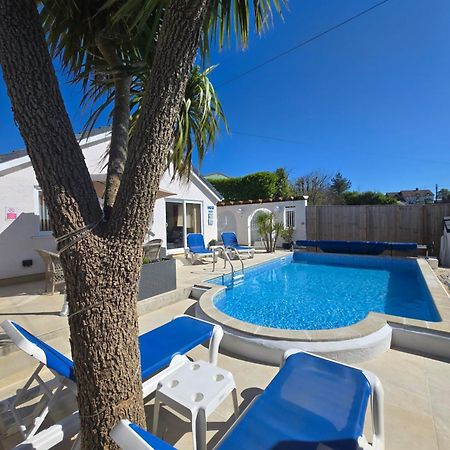 Family Bungalow With Private Pool Kilgetty Exteriér fotografie