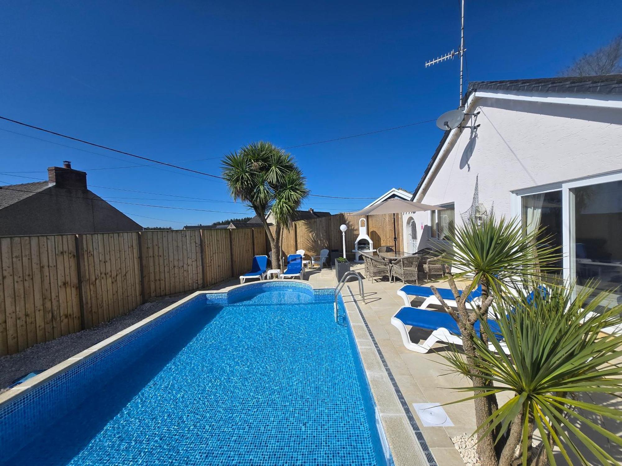 Family Bungalow With Private Pool Kilgetty Exteriér fotografie